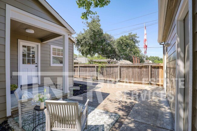 Building Photo - 2531 27th St