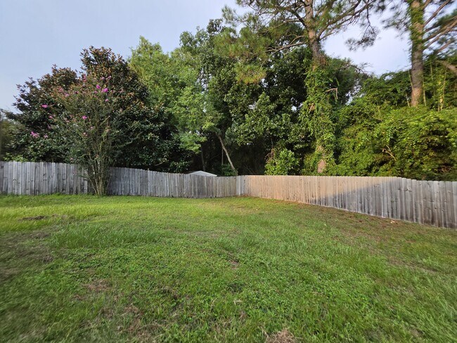 Building Photo - 1682 Village Pkwy