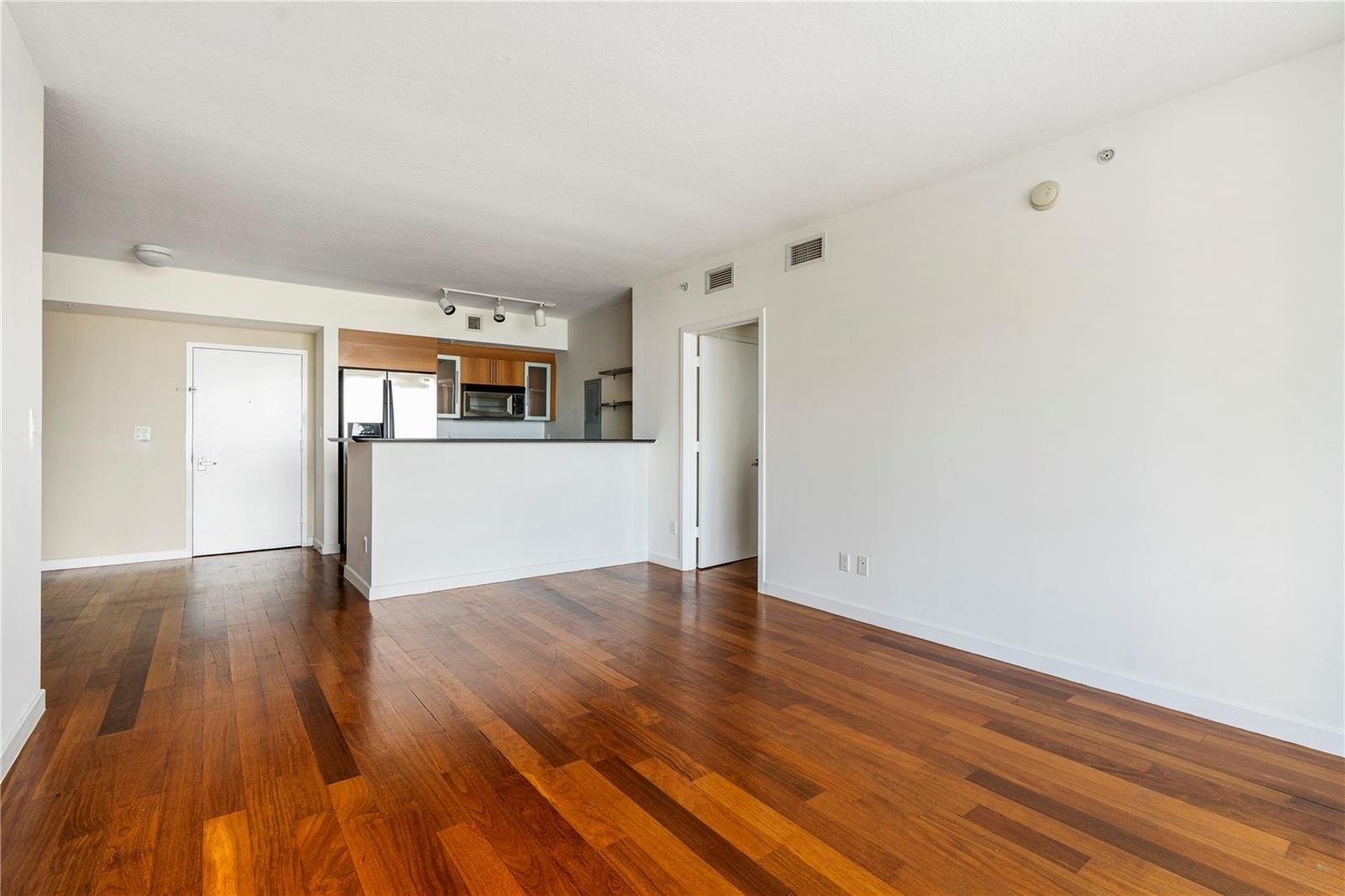 Building Photo - 325 S Biscayne Blvd