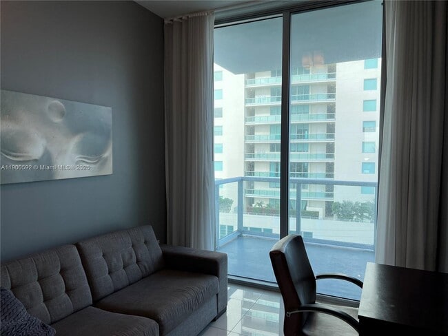 Building Photo - 7928 East Dr