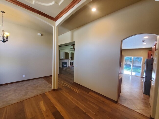 Building Photo - South Kennewick Rambler for rent