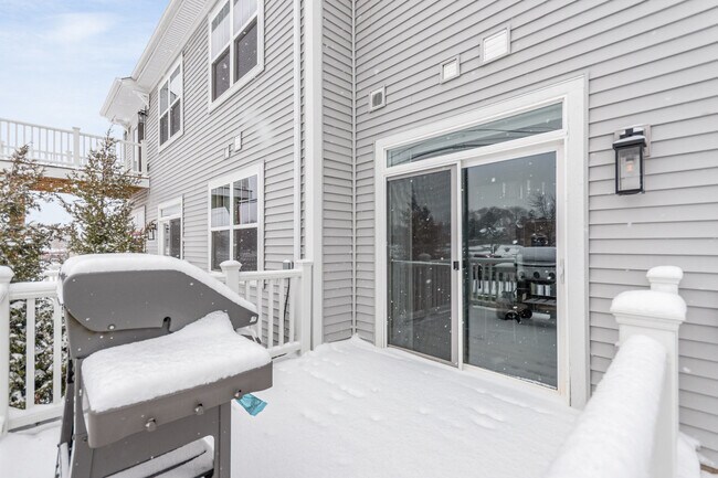 Building Photo - 253 Masters Dr