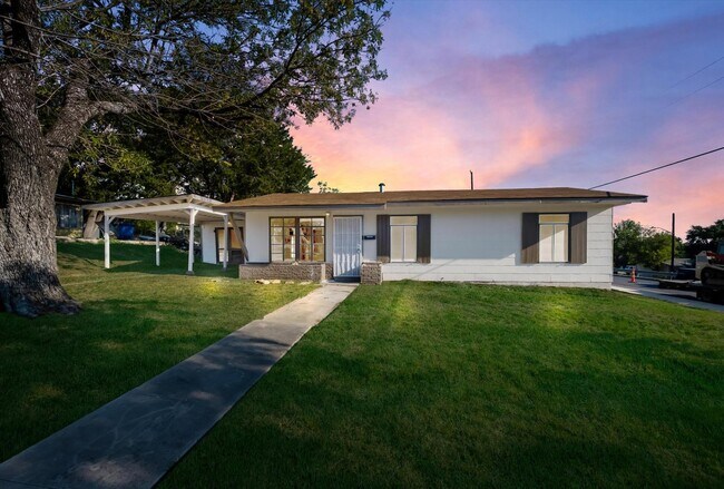 Primary Photo - 351 Pool Dr