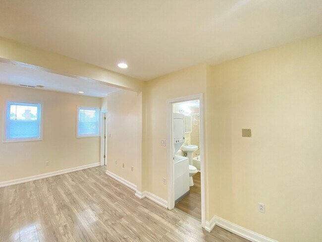 Building Photo - 289 Merrimack St