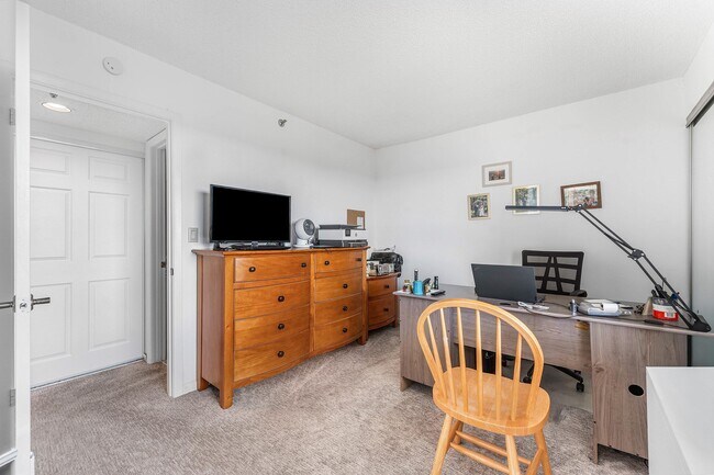 Building Photo - 6662 Boca Del Mar Dr