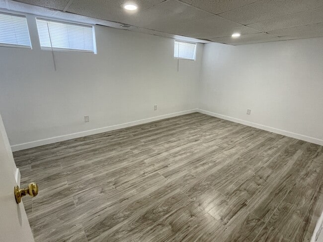 Building Photo - Murray House