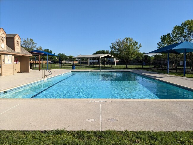 Building Photo - 17518 Wiseman Dr