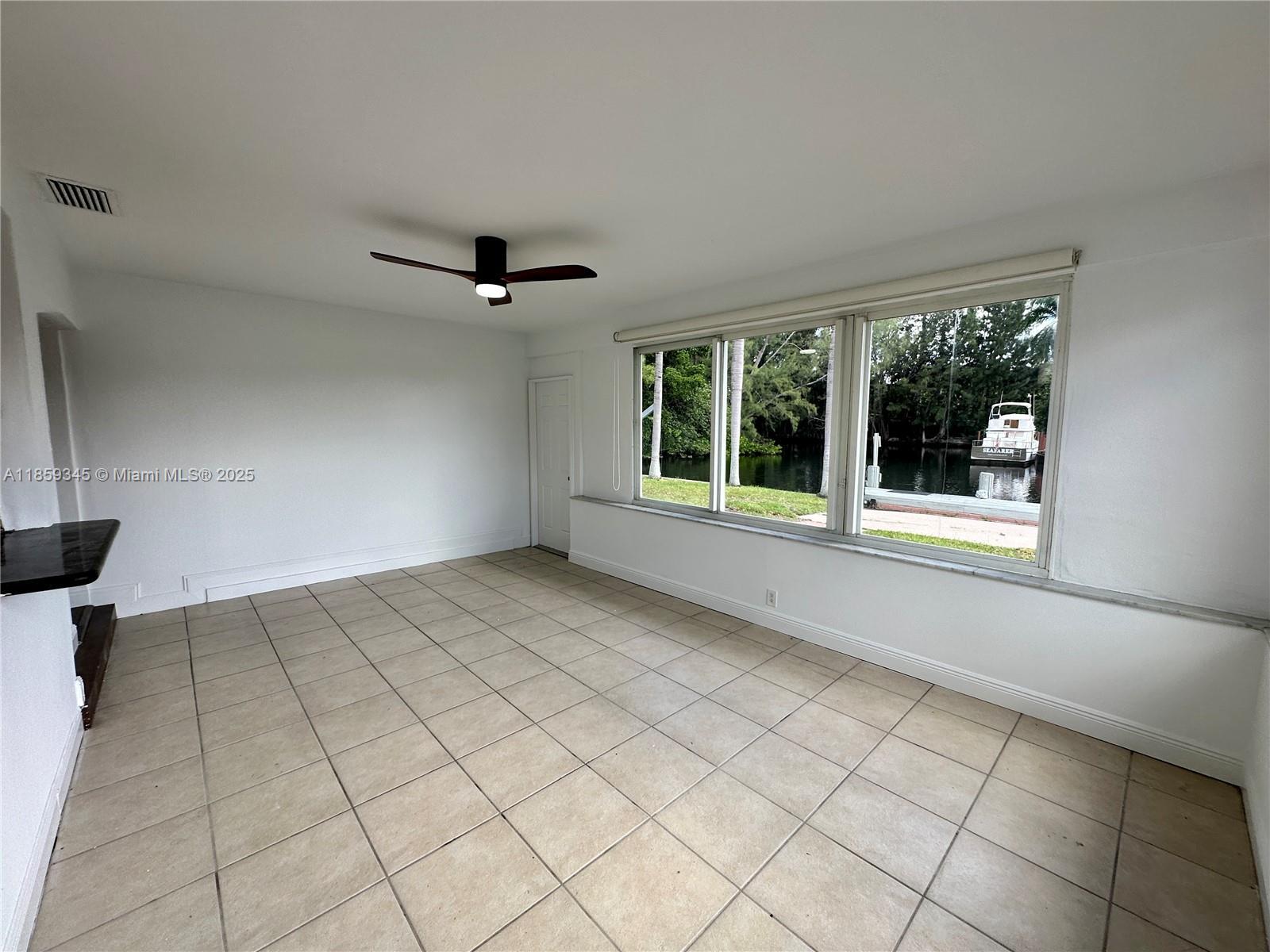 Building Photo - 4500 SW 42nd Ter