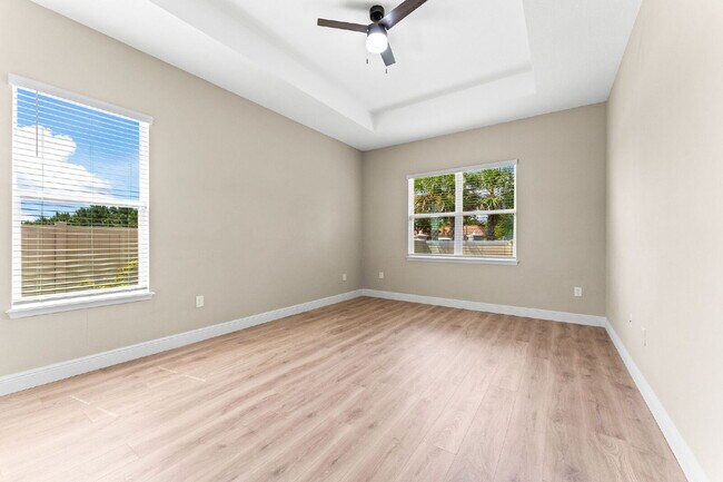 Building Photo - Spacious 4-Bedroom Home with 3 Full Baths ...