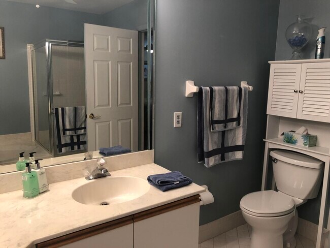 Building Photo - 5187 Europa Dr