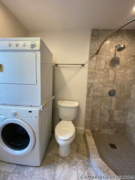 Building Photo - 110 Second St