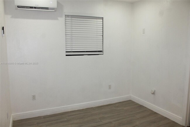 Building Photo - 7929 Granada Blvd