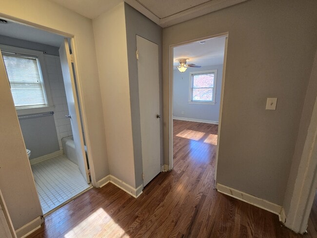 Building Photo - 1000 Nichols Dr