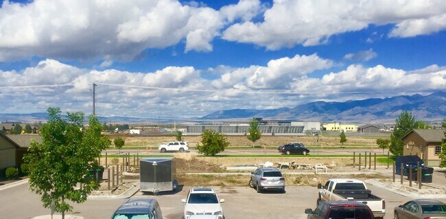 Bridger MntView From Balcony - 4643 Bembrick St