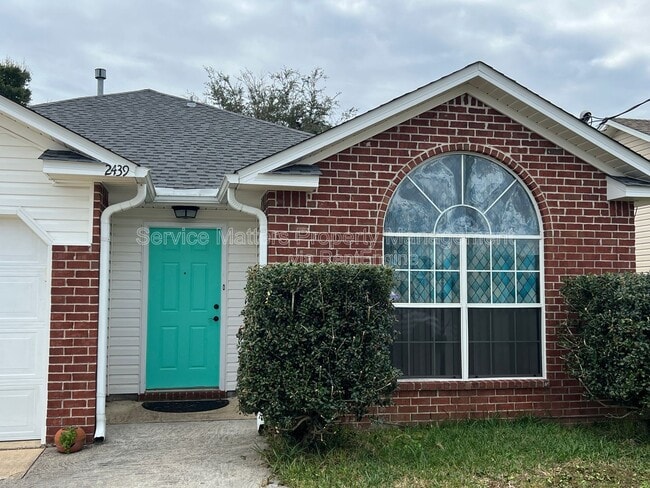 Building Photo - 2439 Redoubt Ave