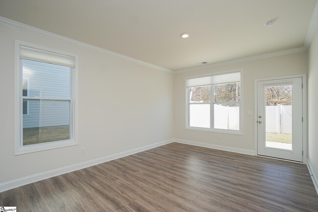 Building Photo - 336 Cub Ct