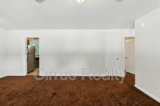 Building Photo - 2113 Victoria Blvd