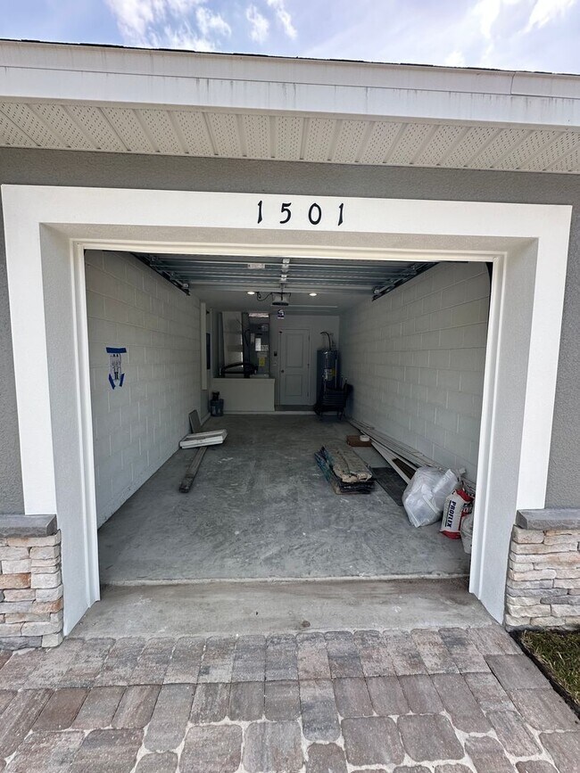 Building Photo - Beautiful New Energy Efficient 2/2 Duplex in St. Cloud