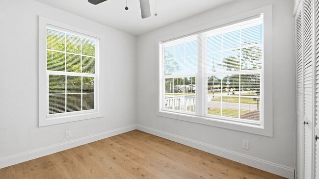 Building Photo - 4952 21st St N