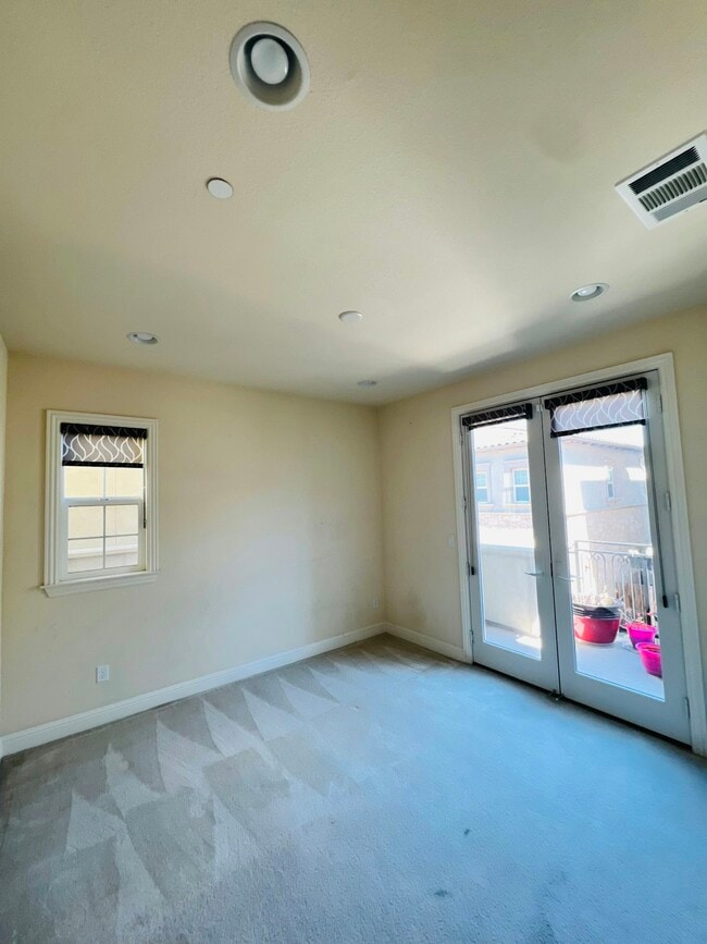 Building Photo - 3024 Sonsilla Ln