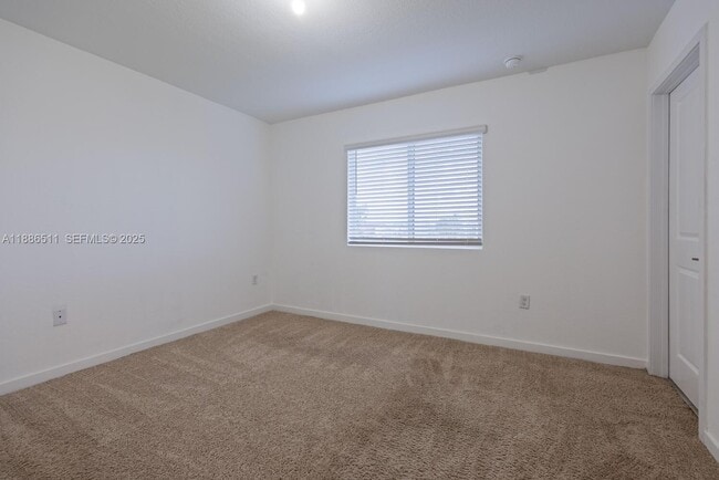 Building Photo - 1014 SE 23rd Ave