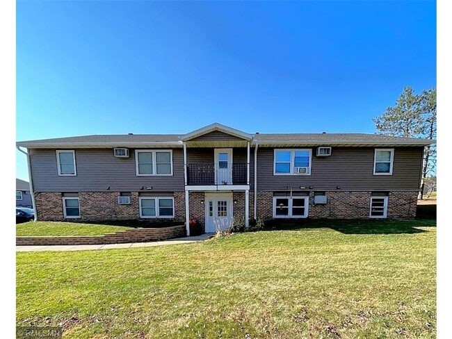 Building Photo - 710 Hillcrest St
