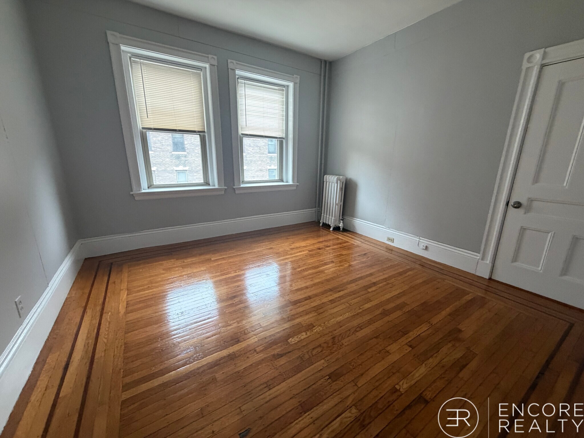 Building Photo - 11 Park St