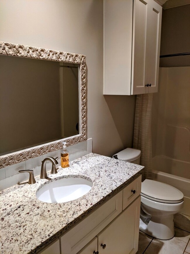 Building Photo - Wake up on Sleepy Brook Rd!