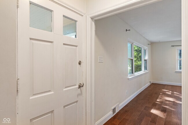 Building Photo - 6380 Hazelwood Ave