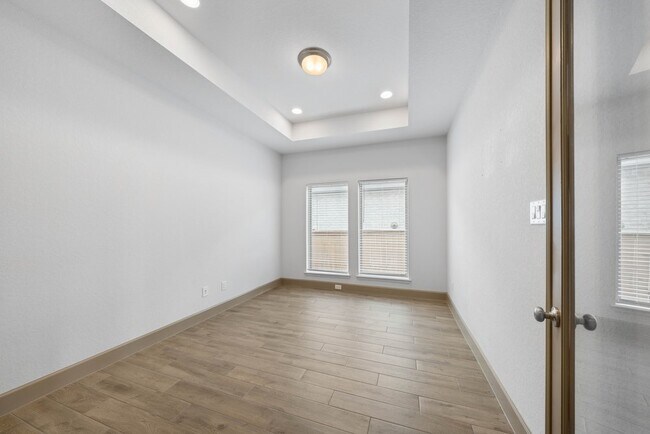 Building Photo - 316 Hulda Trl