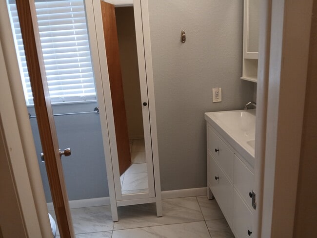 Building Photo - 5682 45th Ave N