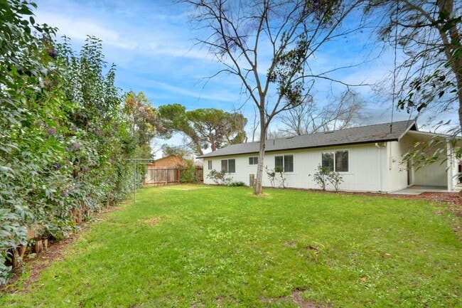 Building Photo - 7334 Grenola Way