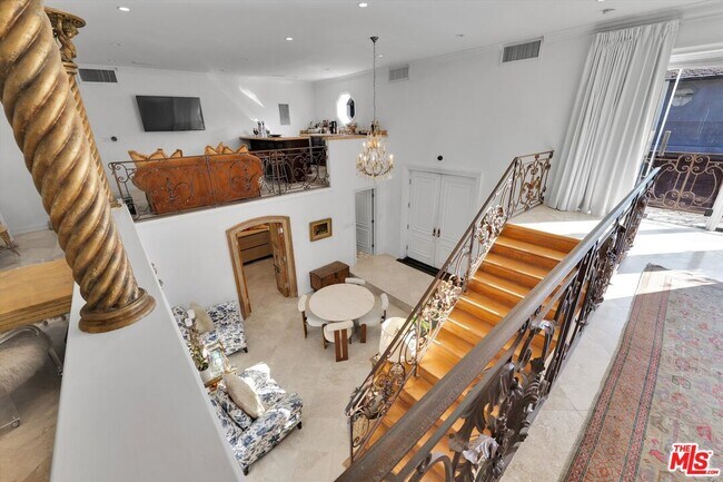 Building Photo - 1300 Summitridge Dr