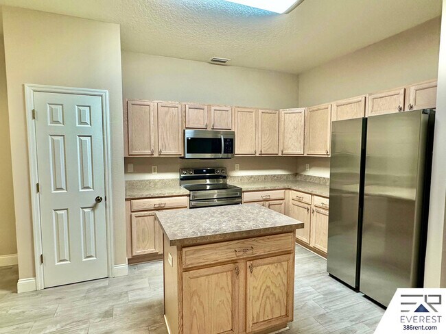 Building Photo - 23 Bruning Ln