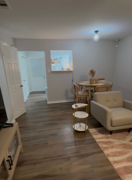 Building Photo - 100 Winchester Dr