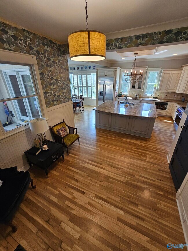 Building Photo - 3002 Brook Park Dr SE