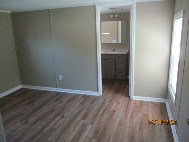 Building Photo - 24671 Ridgecrest Rd