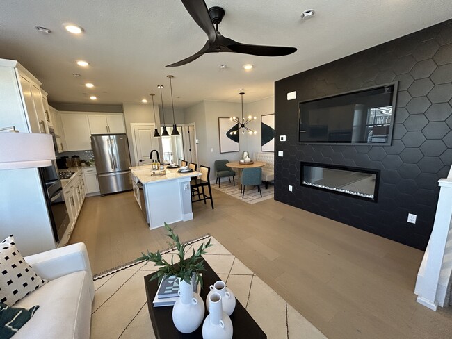 Building Photo - 2747 Bear Spgs Cir