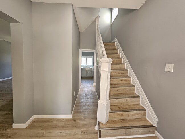 Building Photo - 539 Marie Ave