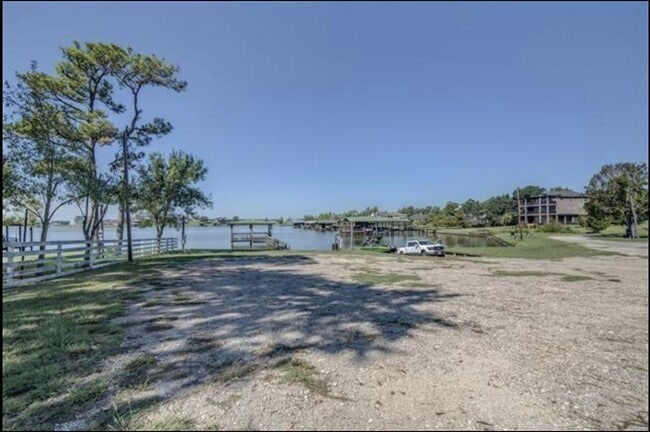 Building Photo - 351 Red Clover