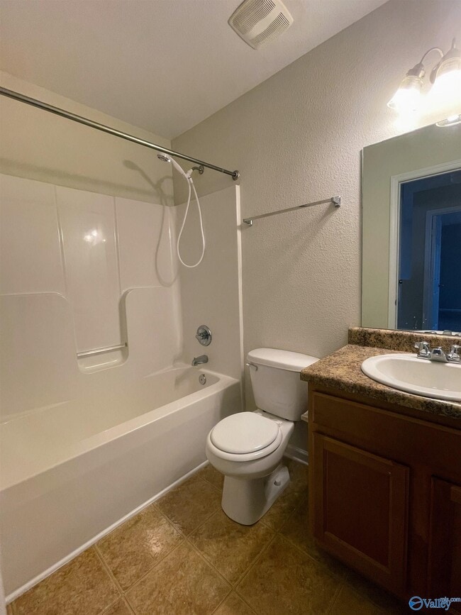 Building Photo - 229 Whitestone Dr NE