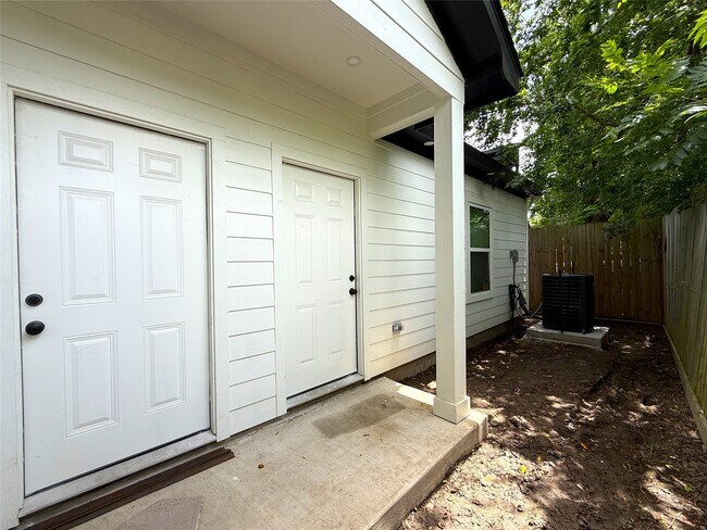 Building Photo - 6708 Conley St