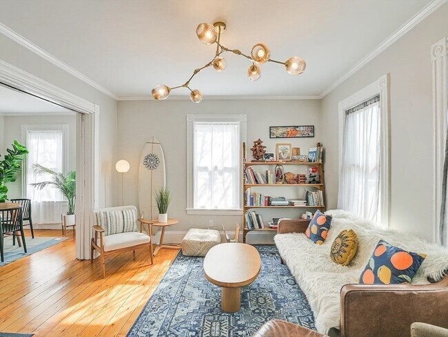 Building Photo - 44 Cottage St