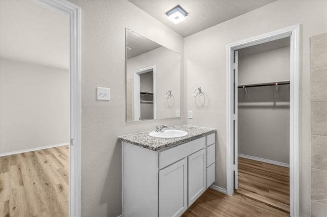 Building Photo - 1412 Silver Oak Ln
