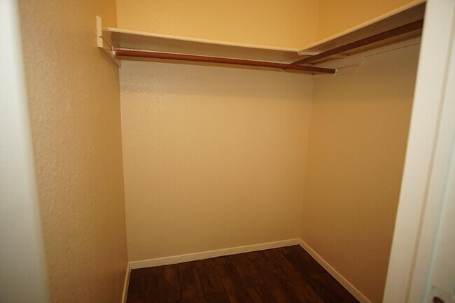 Building Photo - 6937 Villa Hermosa Dr