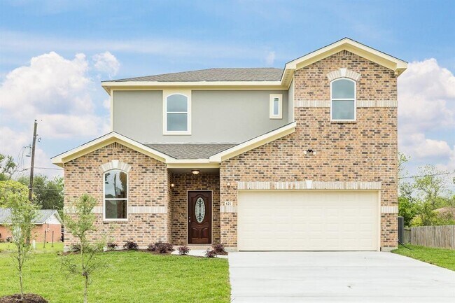 Building Photo - 421 Magnolia Ln