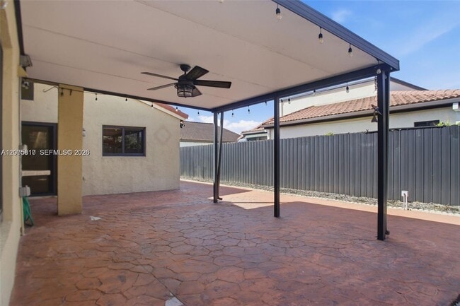 Building Photo - 561 SW 87th Ct