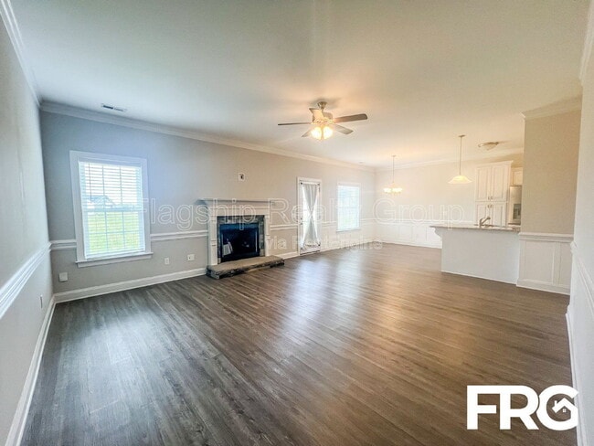 Building Photo - 313 N Landing Dr