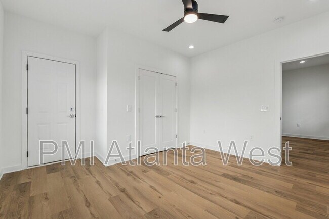 Building Photo - 750 Cascade Pl SW