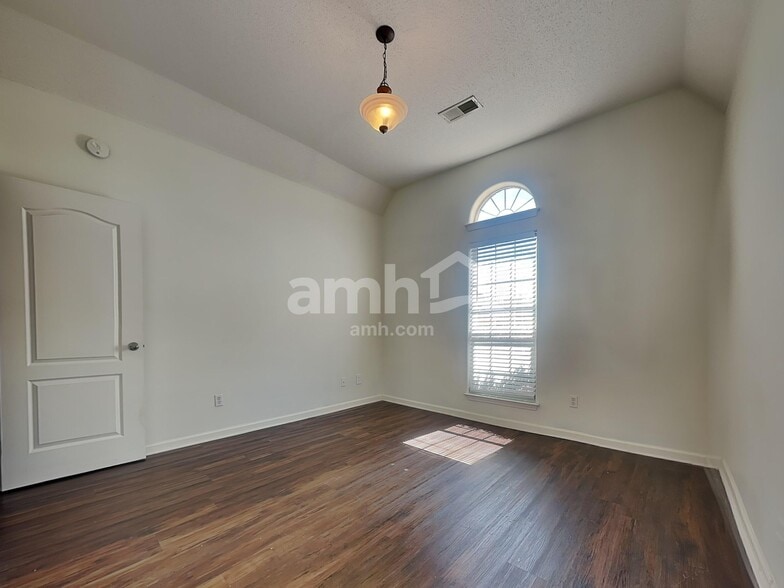 Building Photo - 154 Tanner Cv